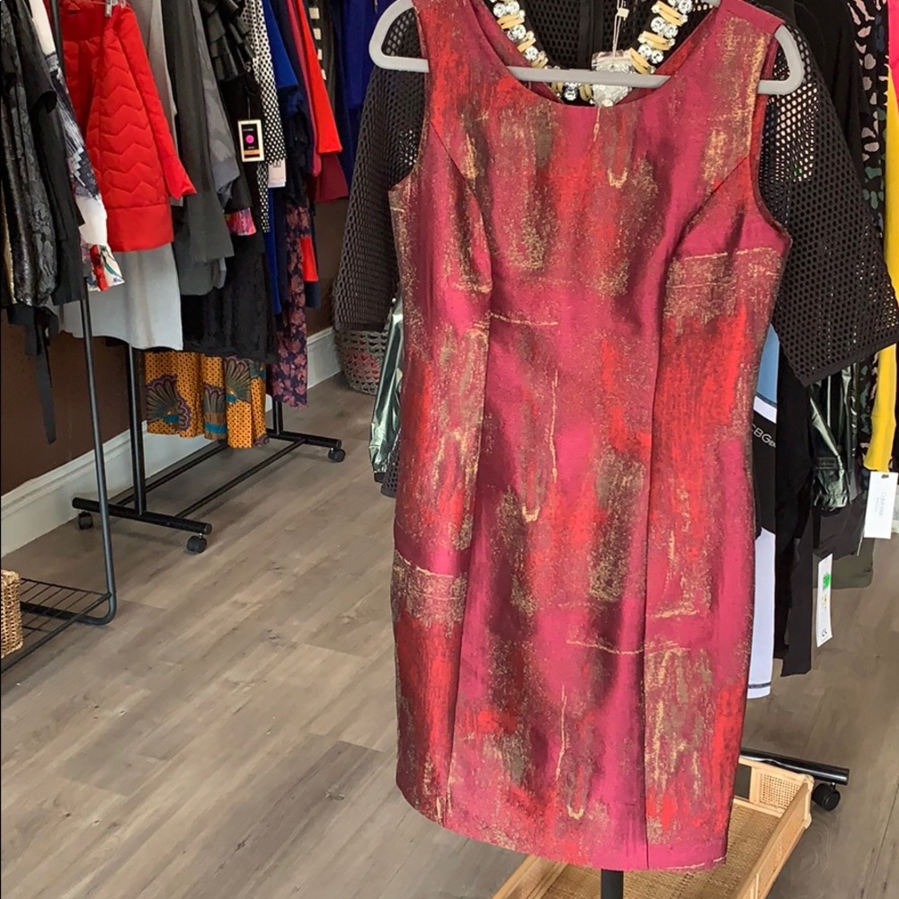 SALE 🌟👗Red and Gold Jacquard dress NWT👗👠🎉 - Picture 2 of 5
